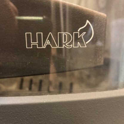 Hark 44 GTE Logo op glas